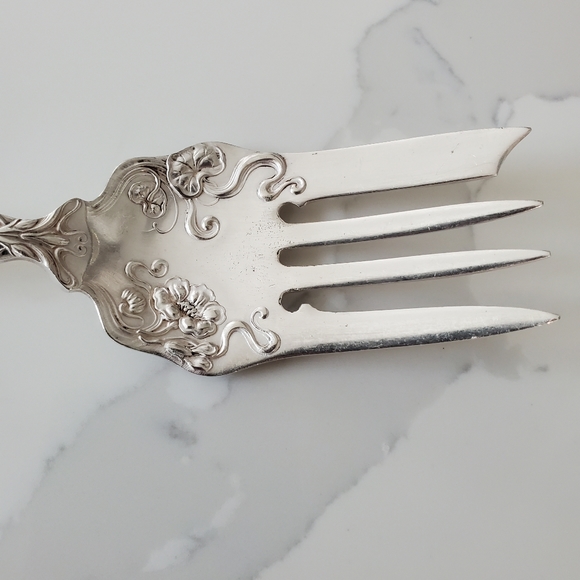 Wm Rogers BERWICK Diana 1904 International cold meat serving fork 8 3/4 inch - Picture 2 of 9